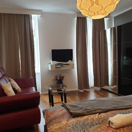 Deluxe Apartment 5P Mm A Відень Екстер'єр фото